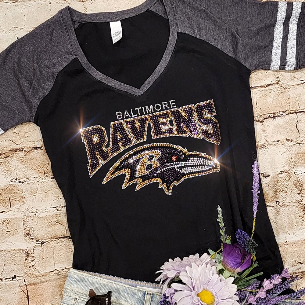 New Baltimore Ravens Bling T-shirt Rhinestone V-Neck T-shirt Women's relaxed fit - Picture 5 of 5